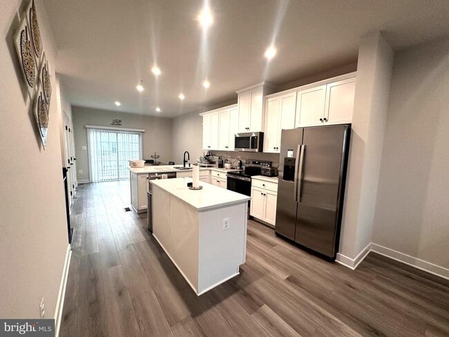 Building Photo - 19809 Habitat Ter