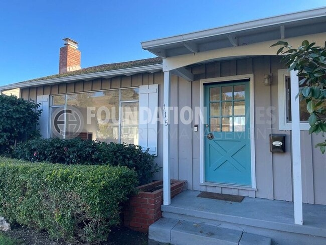 Building Photo - 115 Grande Vista