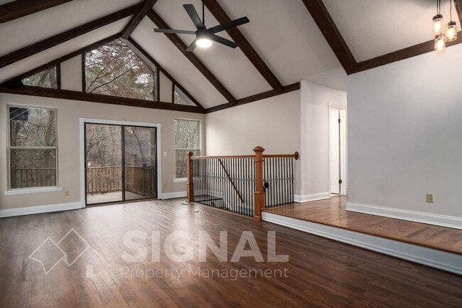 Building Photo - 2817 Altadena S Way