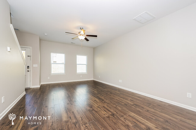 Building Photo - 1015 Glen Marcus Dr