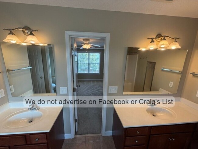 Building Photo - 226 Leggett Dr