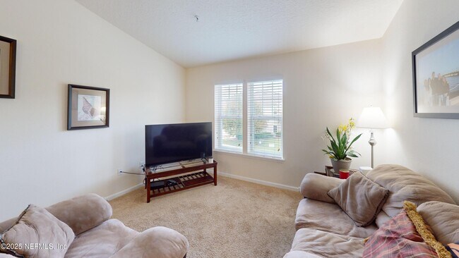 Building Photo - 218 Larkin Pl