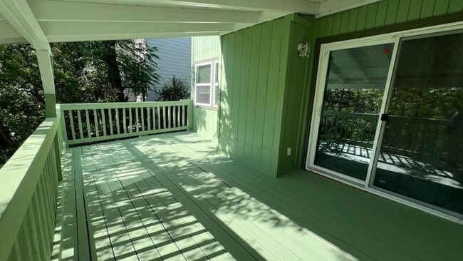 Building Photo - 3601 N Hills Dr