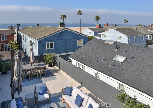 Building Photo - 947 E Balboa Blvd
