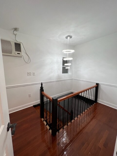 Building Photo - 1302 S Alder St