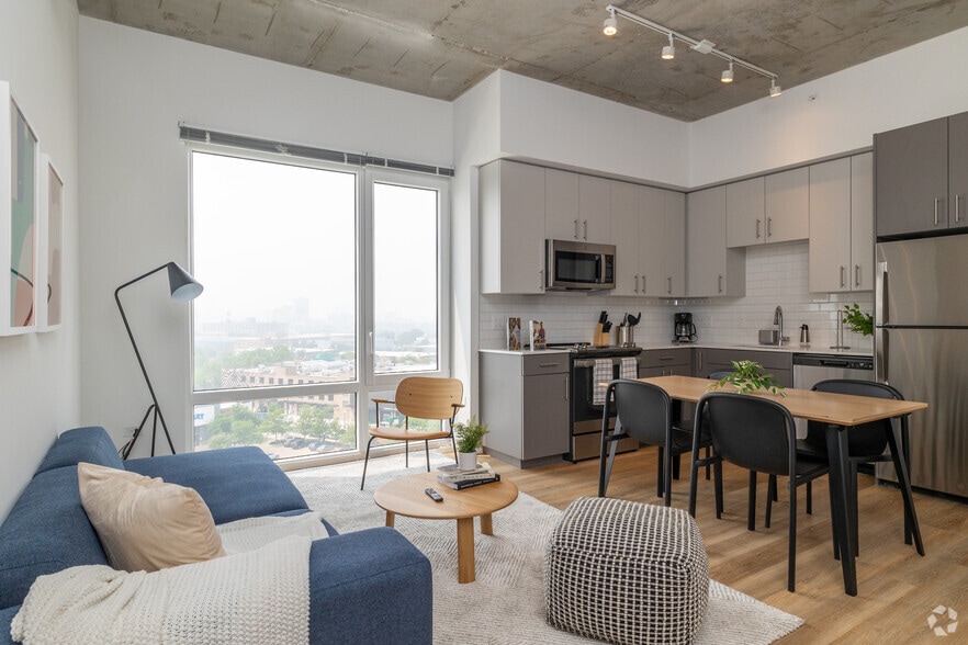 3BR, 2BA - 945SF - Post Chicago