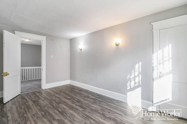 Building Photo - Charming 3-Bedroom Home with Updated Features and