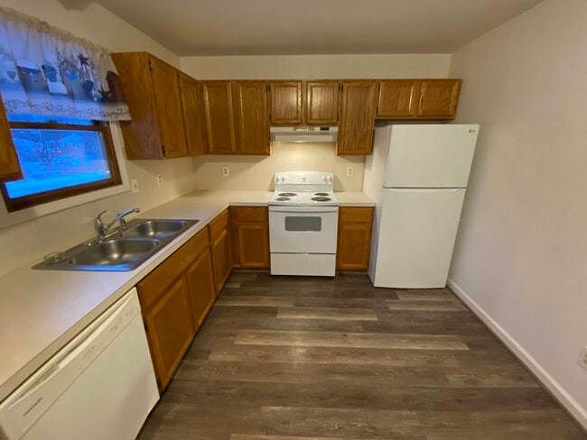 Building Photo - 801 S 15th St