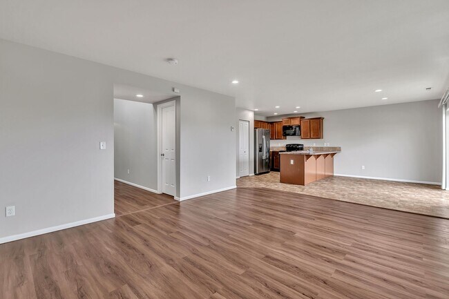 Building Photo - 1927 200 St E