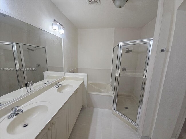 Building Photo - 11551 NW 79th Ln