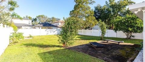 Building Photo - 1571 Magnolia Ave