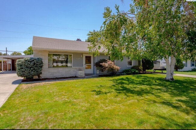 Primary Photo - Charming 3-Bedroom Home