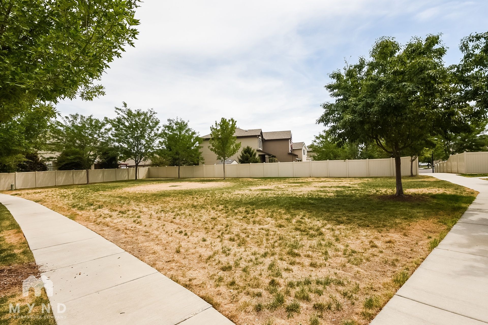 Building Photo - 961 Stonehaven Dr