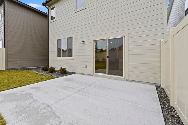 Building Photo - Beautiful 4-Bedroom Home in Meridian – Available Now | $2,400/month