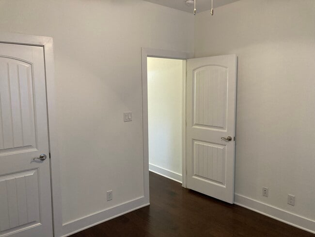 Building Photo - 1304 Pike Ln
