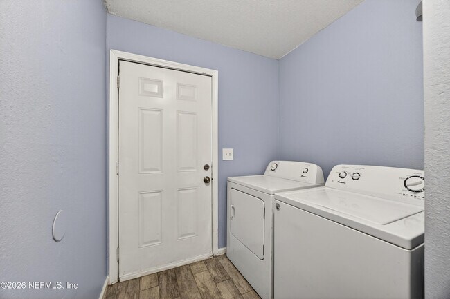 Building Photo - 3212 Gilmore St