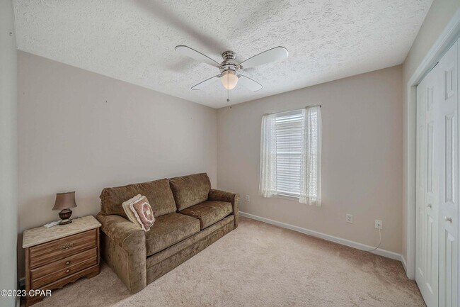 Building Photo - 2 bedroom home in Palm Cove Community