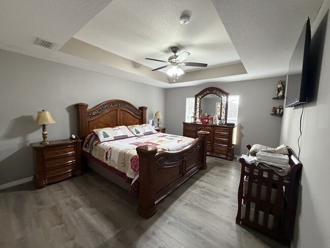 Building Photo - 4542 SW Savona Blvd