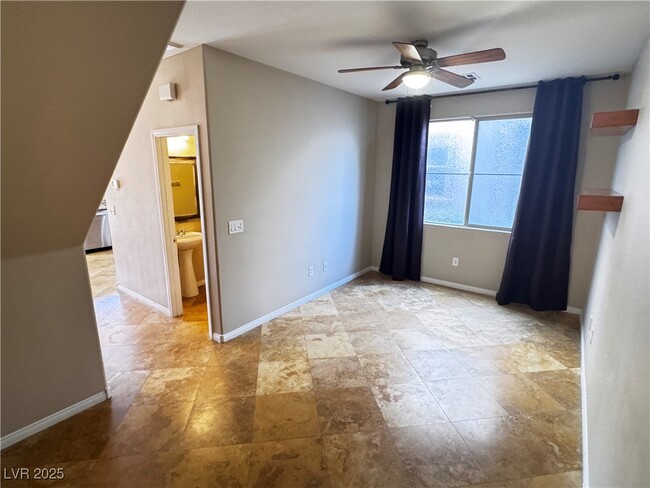 Building Photo - 5361 Candlespice Way