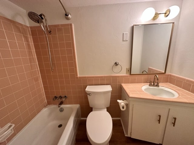 Building Photo - 1304 Mariposa Dr