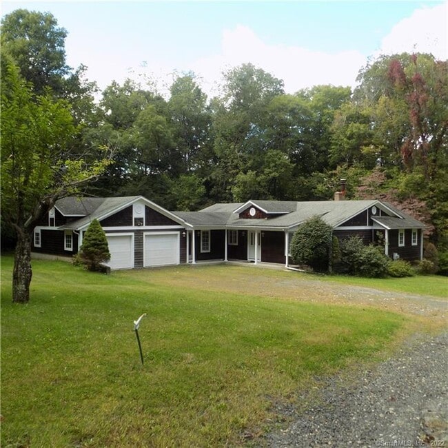 Building Photo - 64 Big Bear Hill Rd