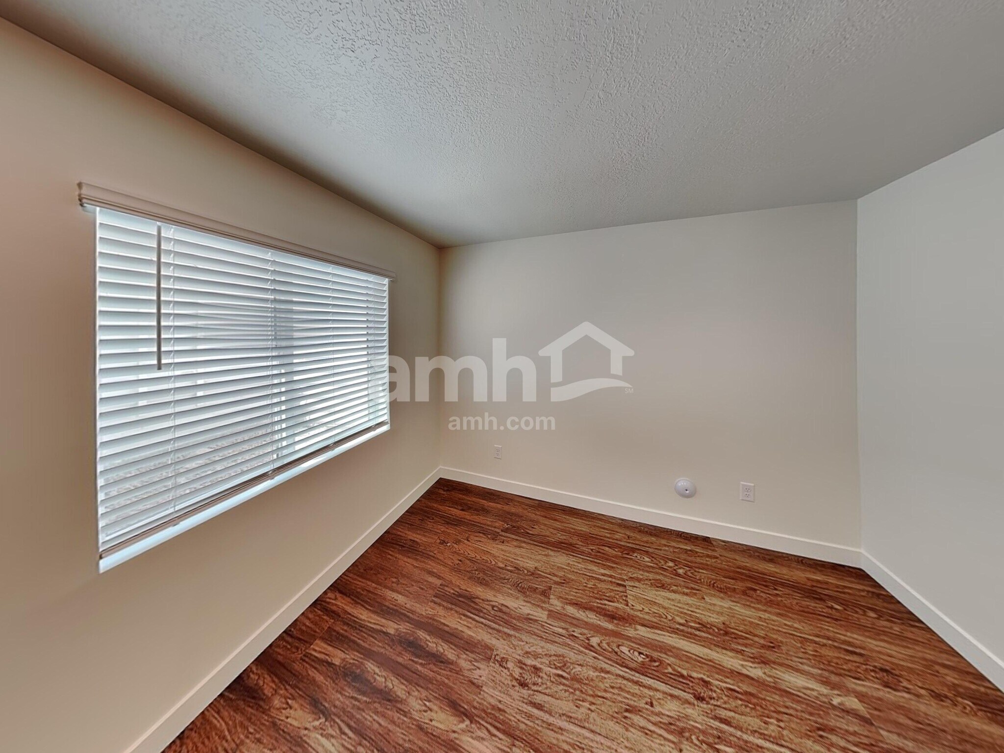 Building Photo - 8964 S John Annie Ln
