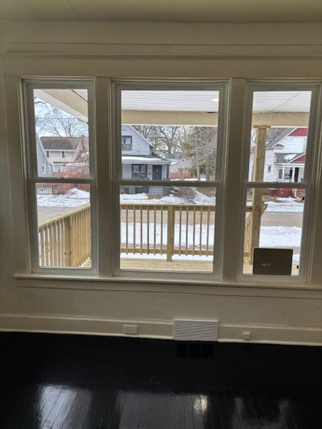 Building Photo - 1468 Hoyt St