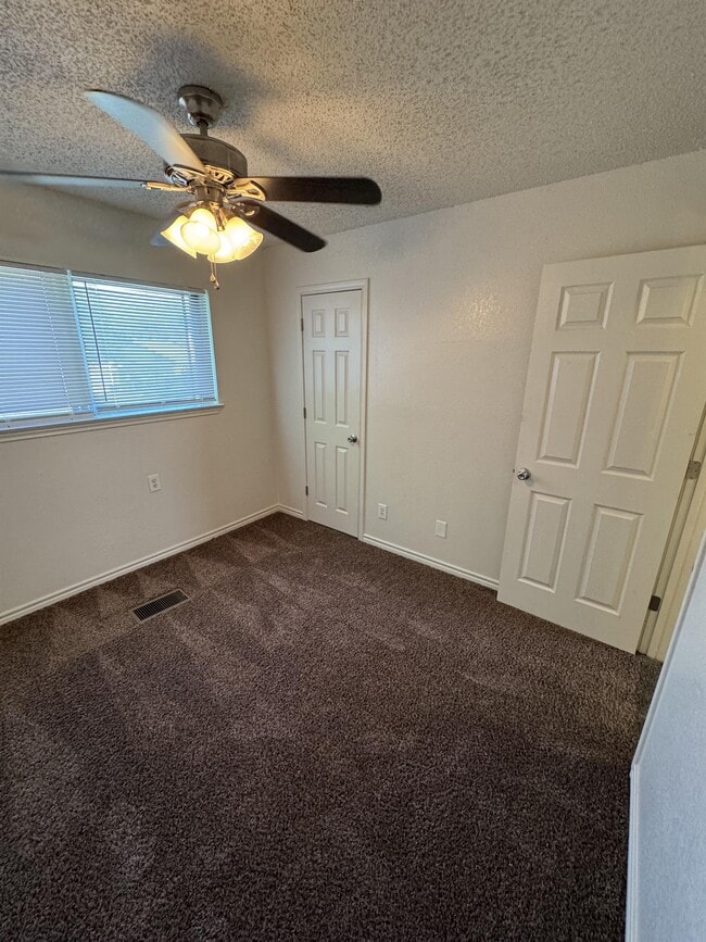 Building Photo - 1506 Jefferis Ave