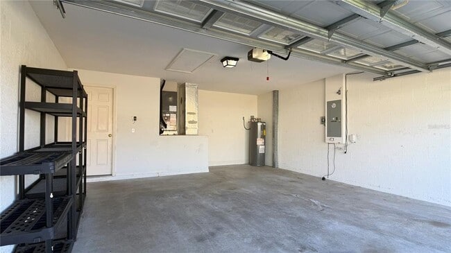 Building Photo - 717 Westwinds Dr