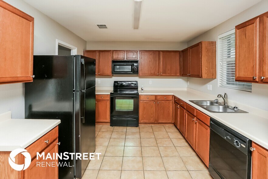 Building Photo - 9208 Quarter Horse Ln