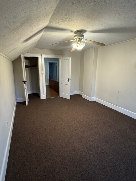 Building Photo - 1169 W Main St