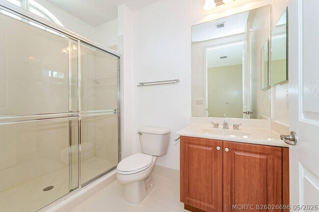 Building Photo - 2564 Gardens Pkwy