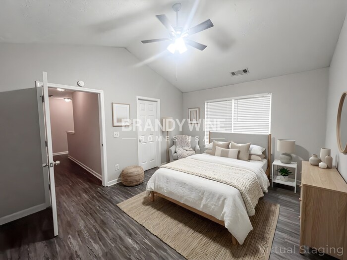 Building Photo - 252 Springbottom Ct SE