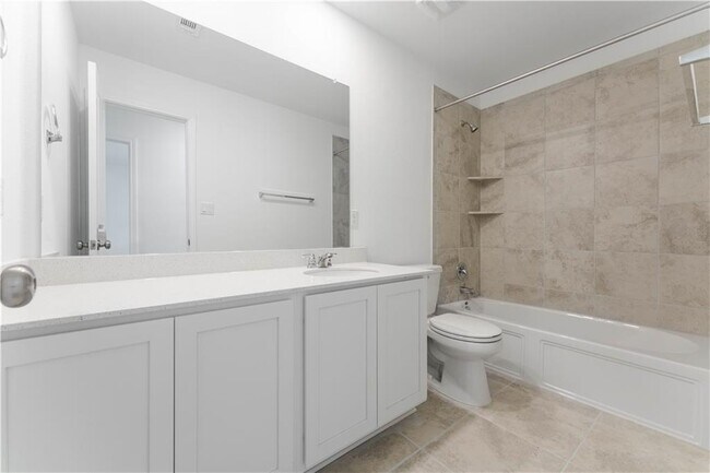 Building Photo - 924 Bluewood Bend