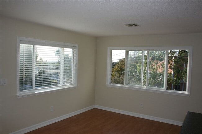 Primary Photo - 241 S La Alameda Ave