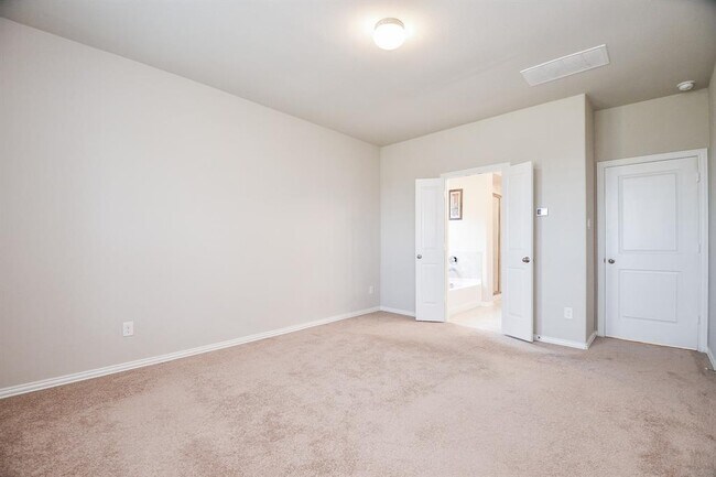 Building Photo - 15219 Stuart Bat Cave Ln