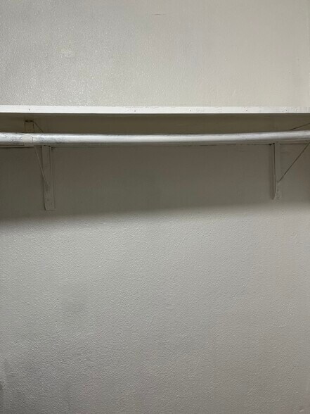 Extra storage - 14050 Candler Ave