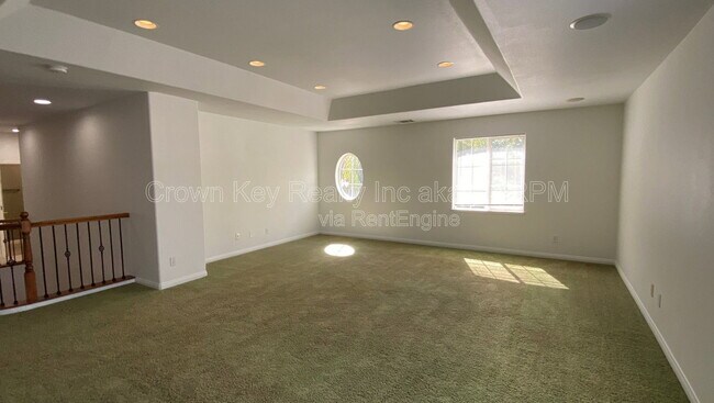 Building Photo - 1030 Eastlake Cir