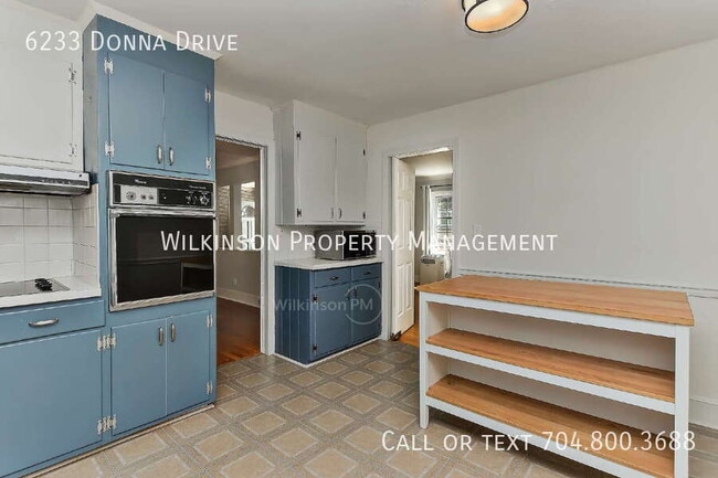 Building Photo - 6233 Donna Dr