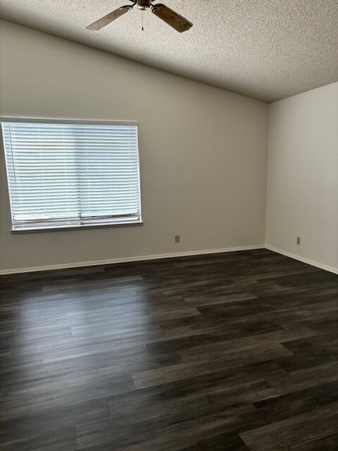 Building Photo - 43427 Buena Vista Way