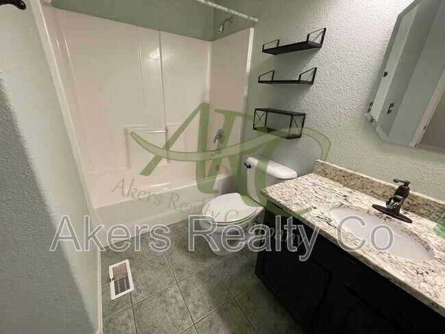 Building Photo - 965 N Cimarron Dr