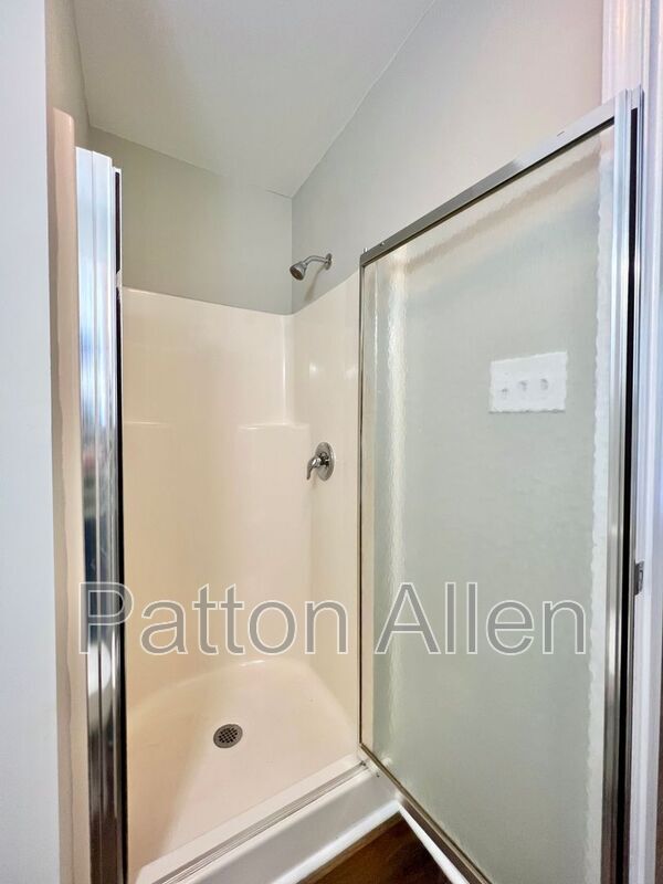 Building Photo - 1754 Meadowbrook Terrace