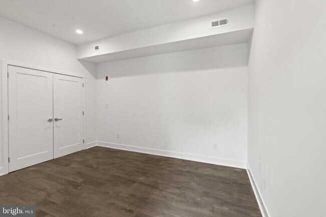 Building Photo - 1244 S 20th St