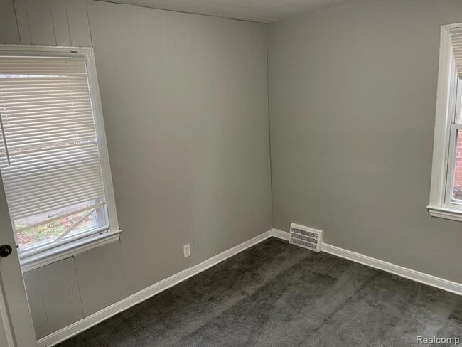 Building Photo - 19803 Santa Rosa Dr