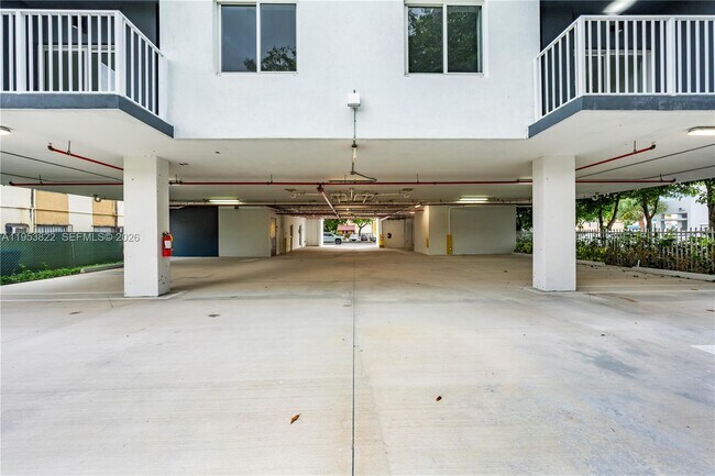 Building Photo - 32 NW 14th Ave