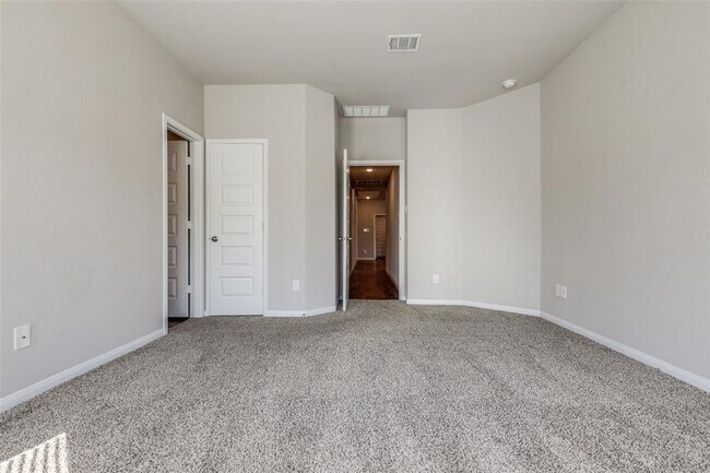 Building Photo - 13840 Green Heron Way