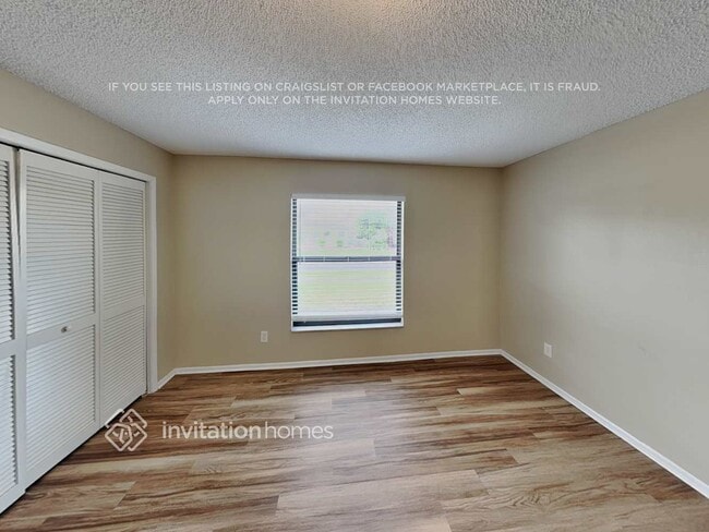 Building Photo - 2206 Fairmont Cir