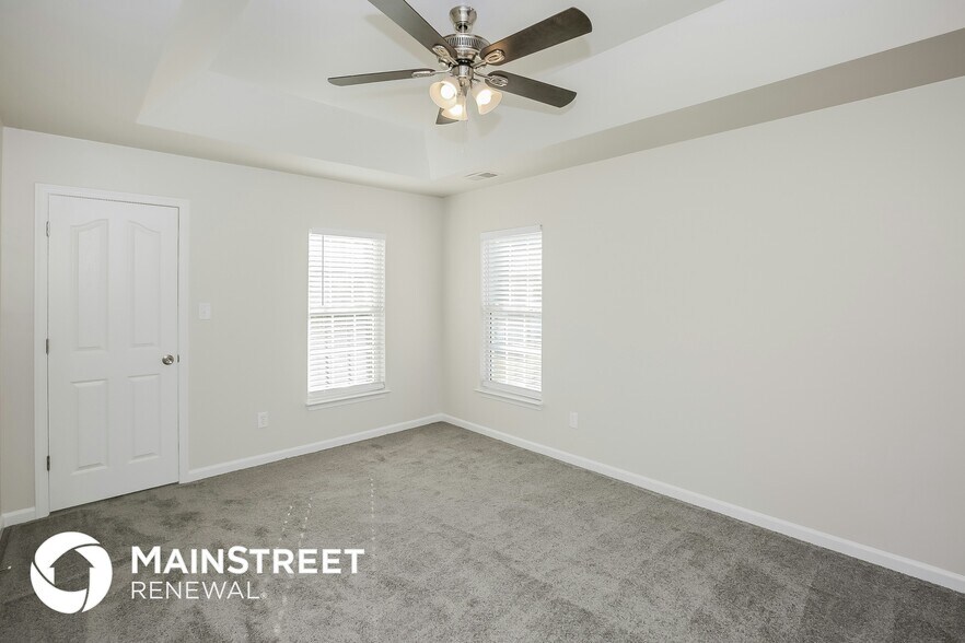 Building Photo - 3744 Sipes Ln