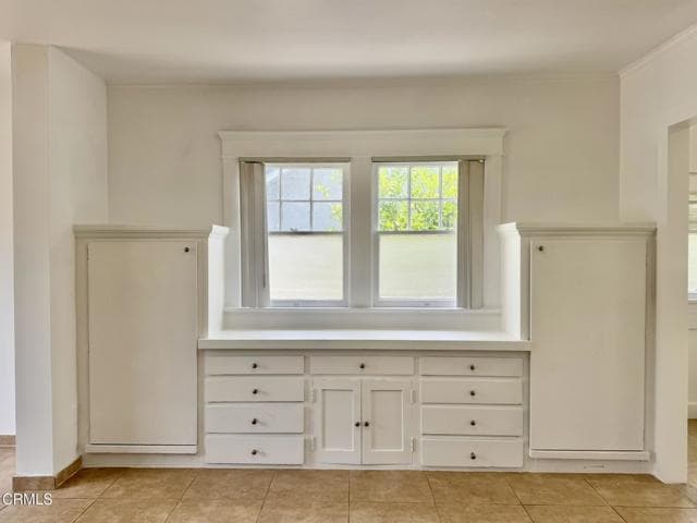 Building Photo - 1554 E Woodbury Rd