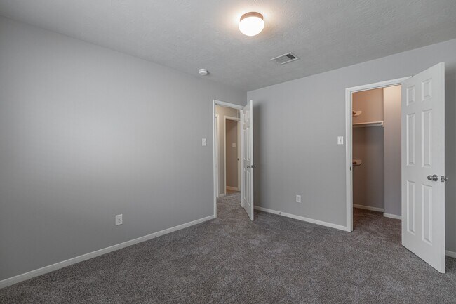 Building Photo - 14319 Heath Falls Ln